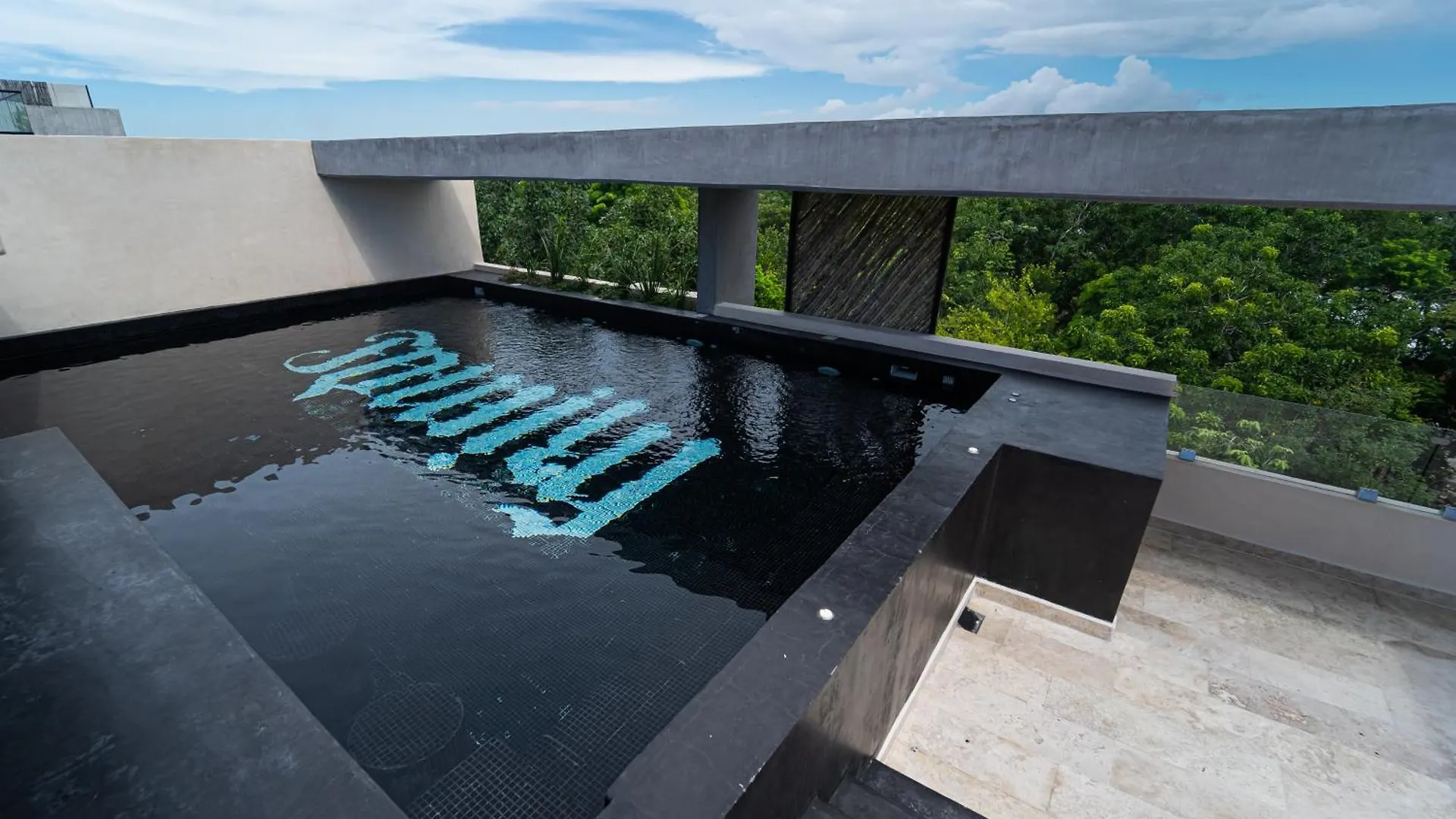 Aptos Chen Luum Tulum